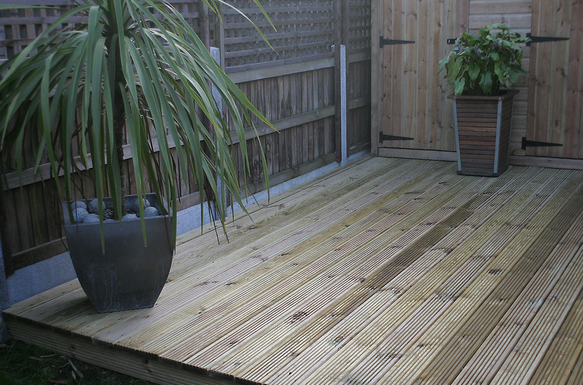 decking-services-in-brentwood