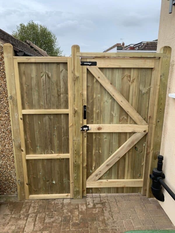 shiplap gates