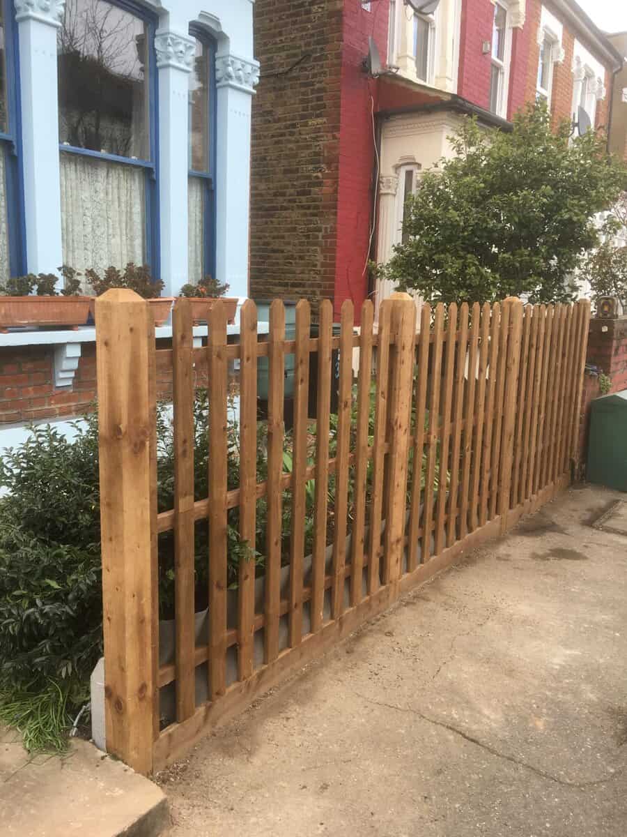 IMG_1637 Round top picket fence panels - Image 3