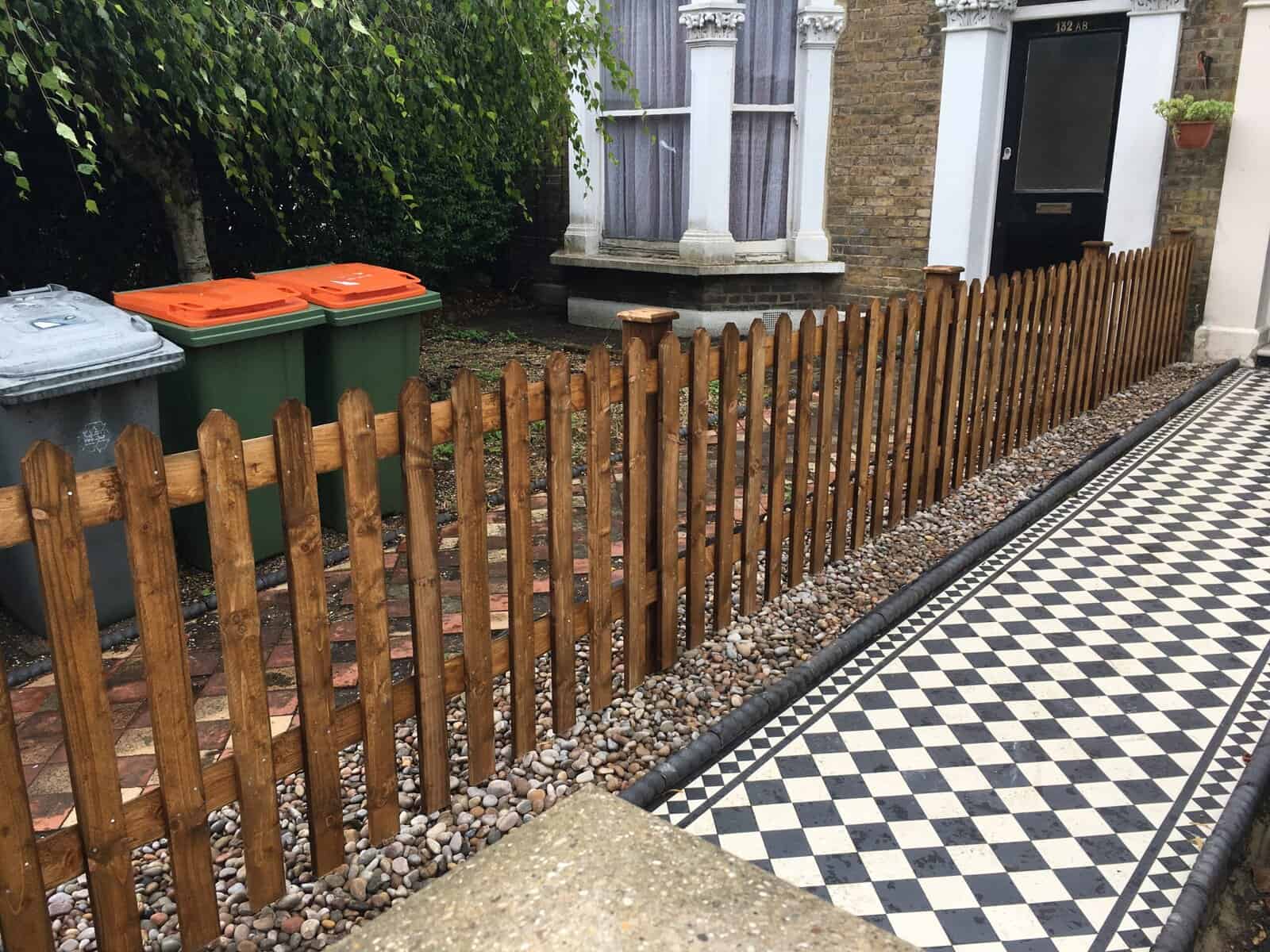 IMG_2509 Round top picket fence panels - Image 1